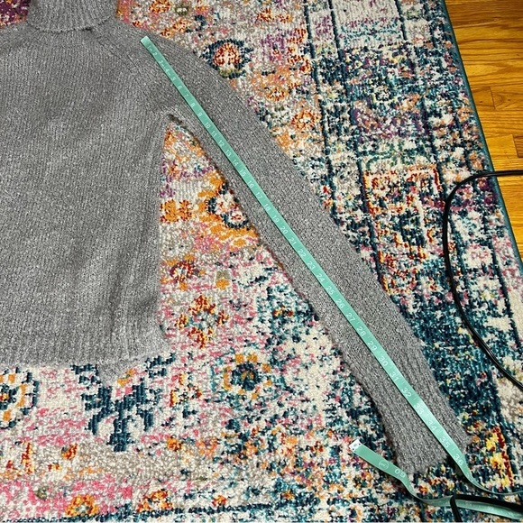 Anna Quan Turtleneck Open Back Wool Sweater - Picture 14 of 16